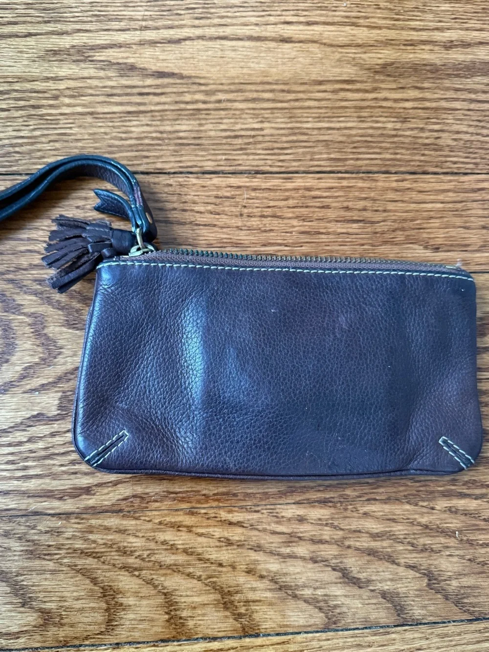 Vintage Y2K Juicy Couture Brown Leather Wristlet Clutch with Logo Medallion - Picture 5 of 8
